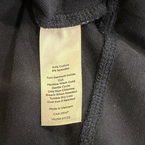 Talbots T by Talbots Women's Navy Long Sleeve Ruched Shoulder Top Medium - Picture 6 of 7